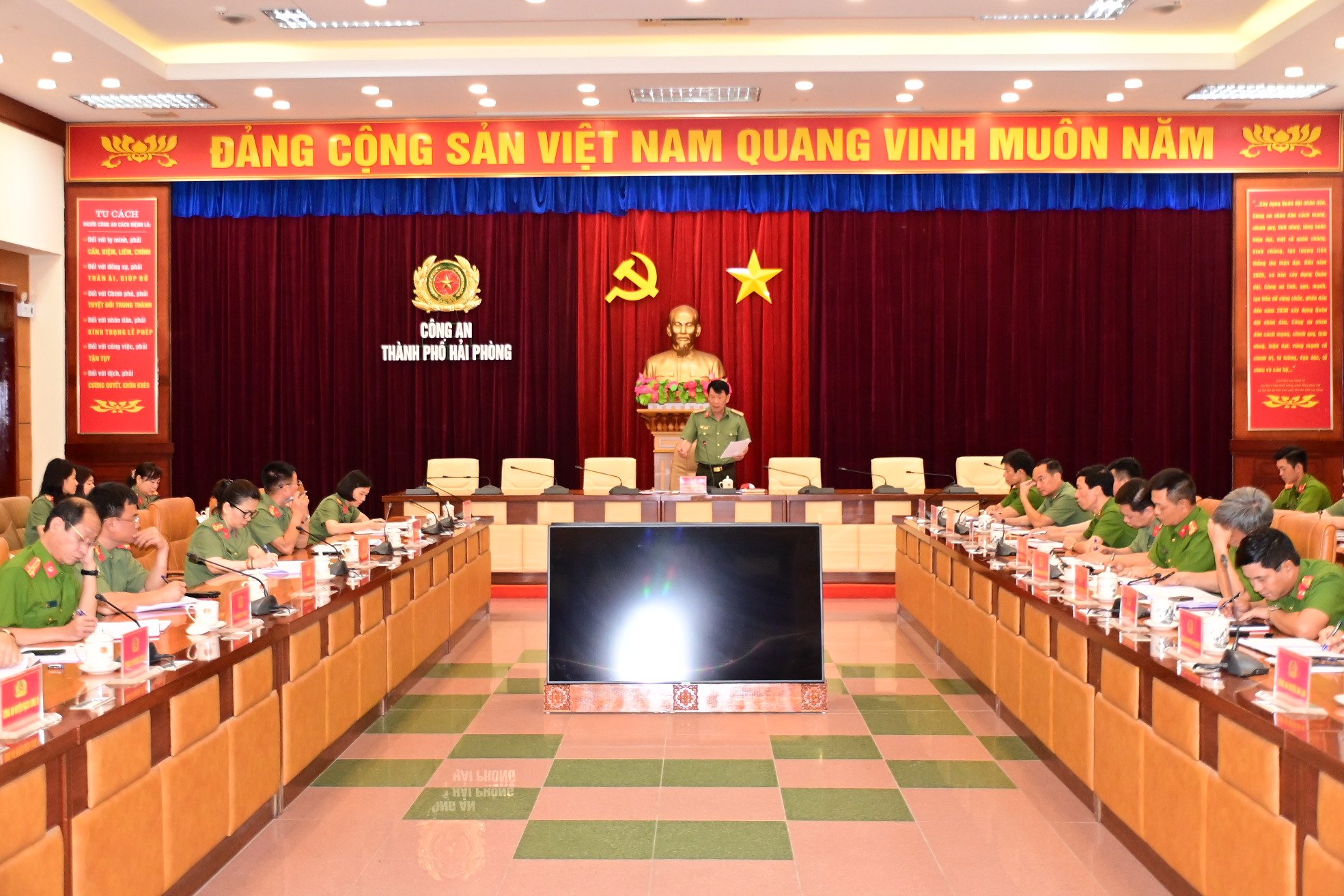 Công an thành phố triển khai công tác chuẩn bị Lễ ra mắt Lực lượng tham gia bảo vệ an ninh, trật tự ở cơ sở